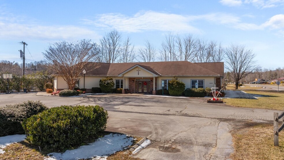 6540 Brevard Rd, Etowah, NC for sale - Building Photo - Image 1 of 64