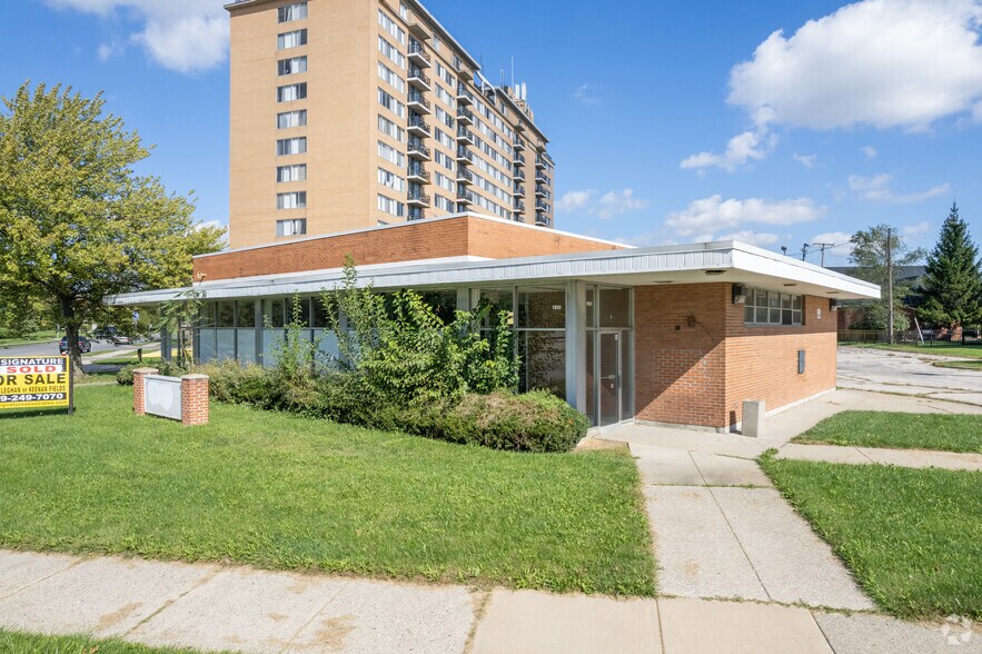 1910 Collingwood Blvd, Toledo, OH 43604 Office/Retail for Lease