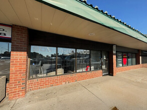 400 King St W, Oshawa, ON for lease Building Photo- Image 1 of 5