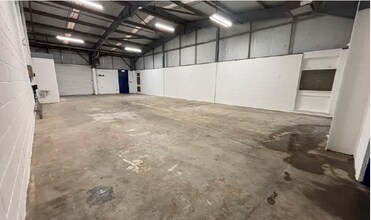 Caledonian Pl, Glengarnock for lease Interior Photo- Image 1 of 1