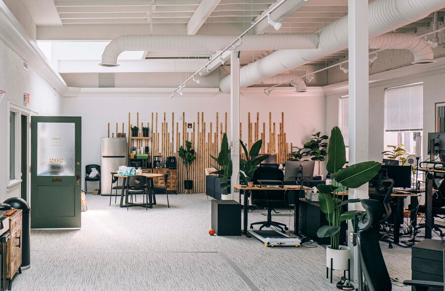 215 Church St, Decatur, GA for lease - Interior Photo - Image 3 of 36