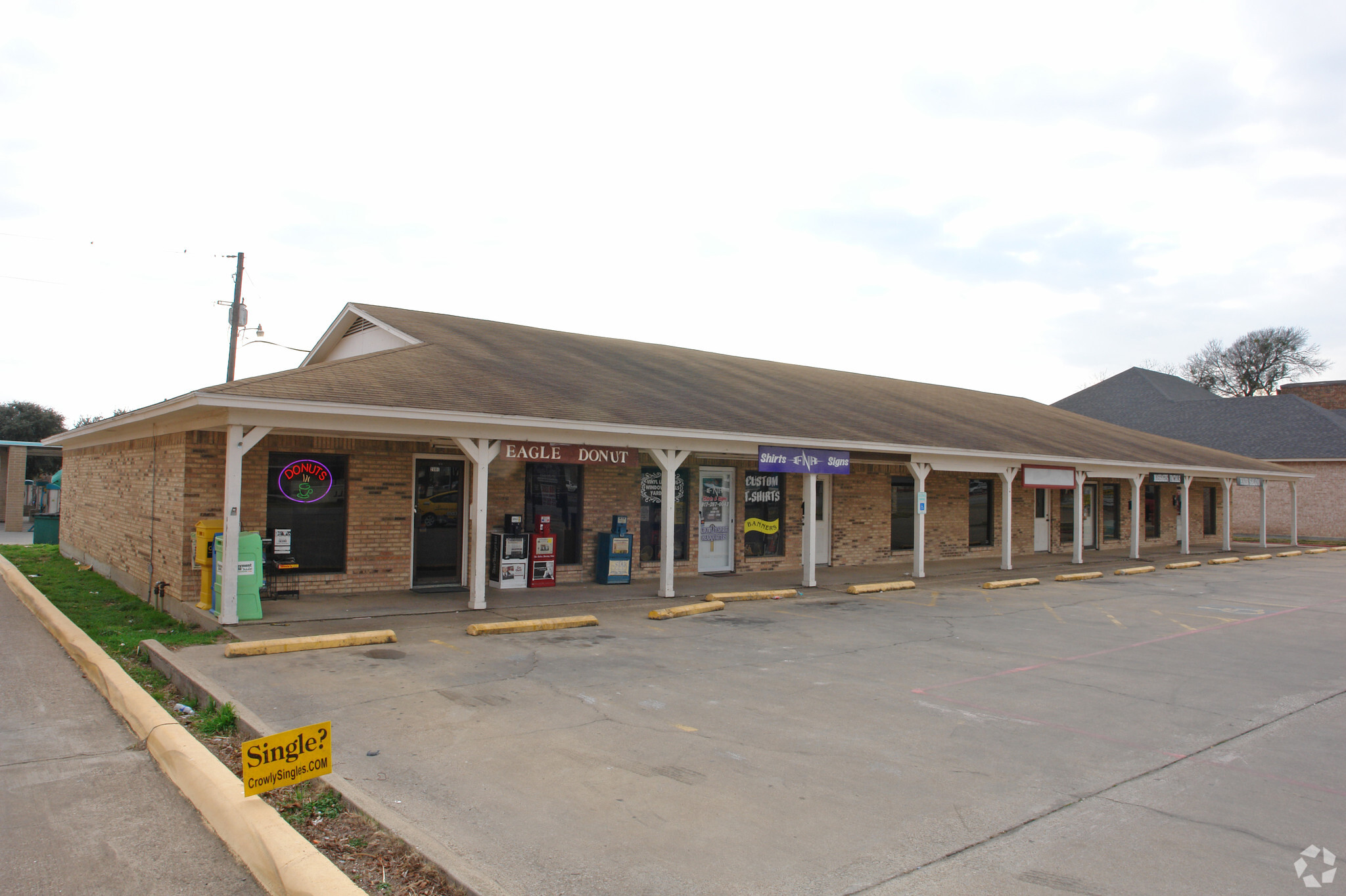 208 E Main St, Crowley, TX for sale Primary Photo- Image 1 of 1