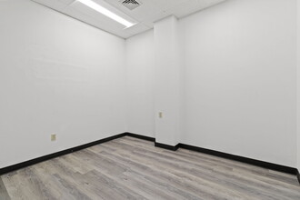 8080 Old York Rd, Elkins Park, PA for lease Interior Photo- Image 1 of 4