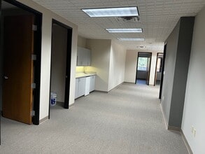 14400 Northbrook  Dr., San Antonio, TX for lease Interior Photo- Image 2 of 6