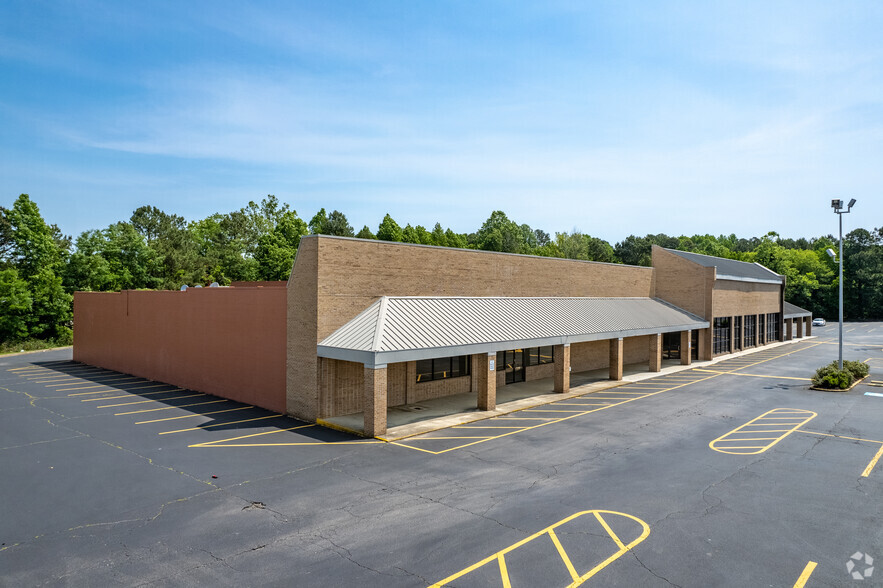 199-317 Habersham County Shopping Ctr, Cornelia, GA for lease - Building Photo - Image 3 of 7