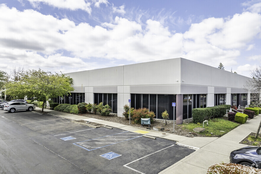 1376 Lead Hill Blvd, Roseville, CA for lease - Building Photo - Image 1 of 7