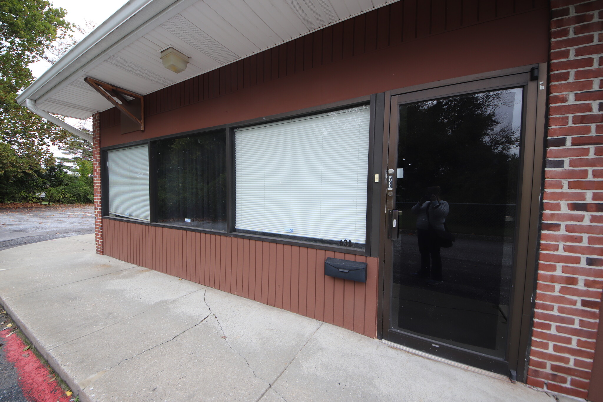 623-631 Reisterstown Rd, Pikesville, MD for lease Interior Photo- Image 1 of 12