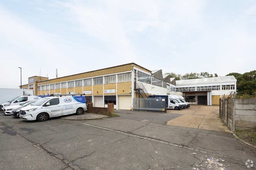 Vulcan Way, Croydon for sale - Primary Photo - Image 1 of 1