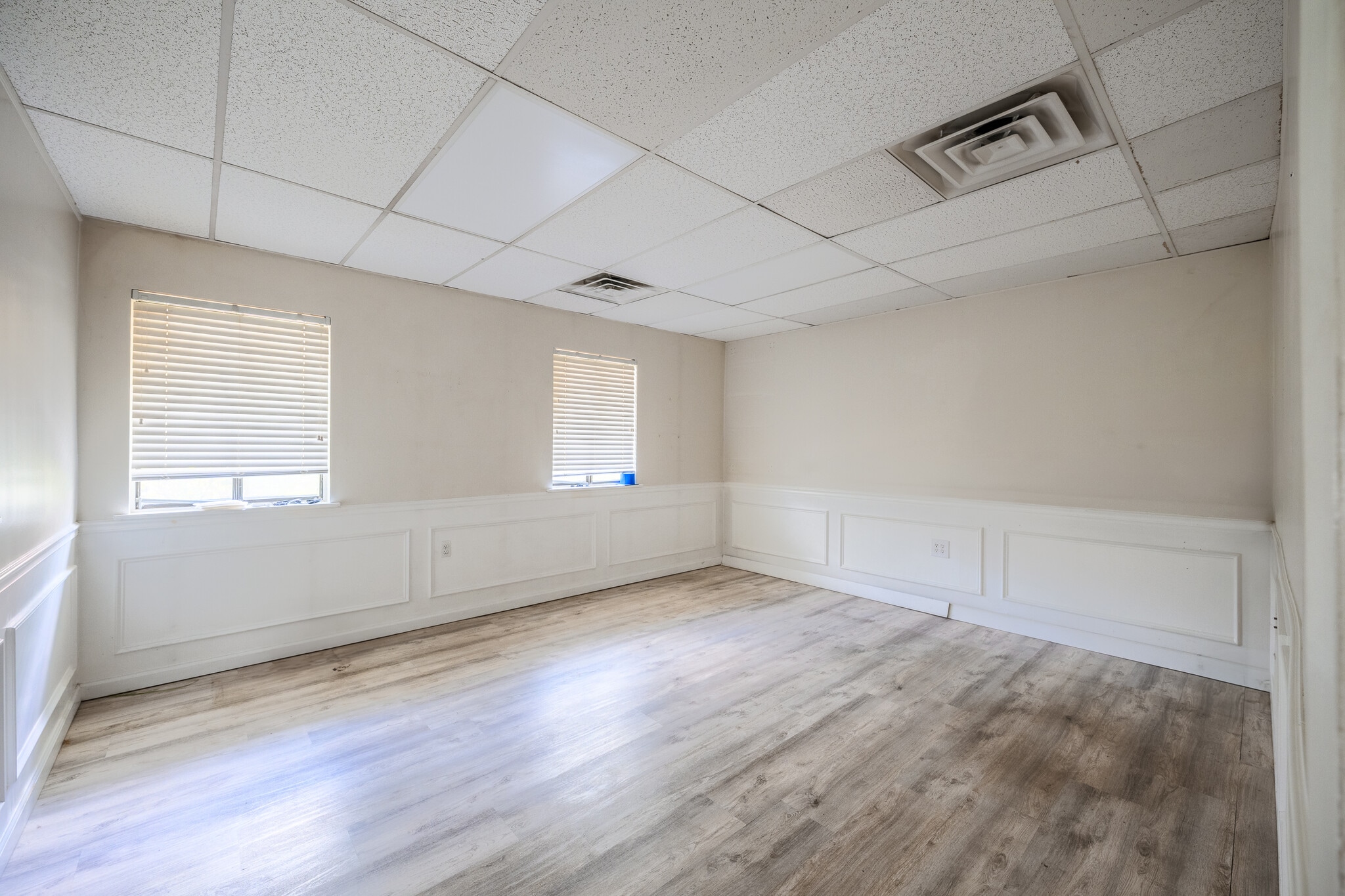 248-260 Middle Country Rd, Selden, NY for lease Interior Photo- Image 1 of 4