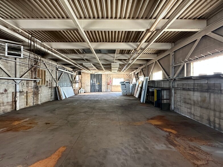 733-759 Memorial Ave, West Springfield, MA for sale - Interior Photo - Image 3 of 30