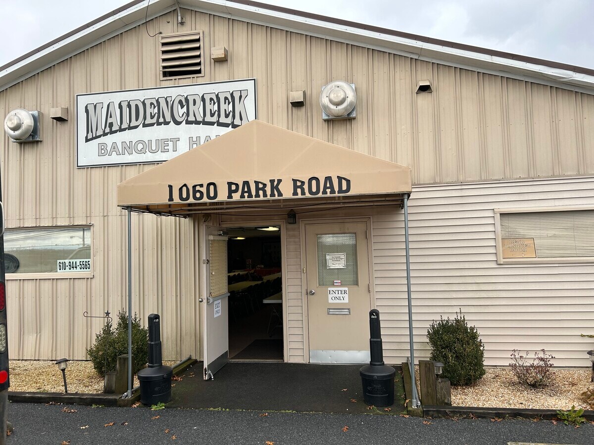 1060 Park Rd, Blandon, PA 19510