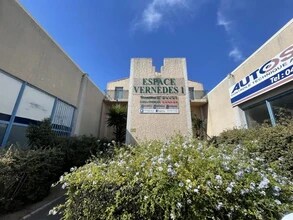 Office in Puget-sur-Argens for lease Building Photo- Image 2 of 7
