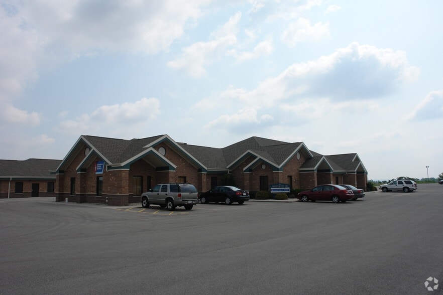 3311 S Packerland Dr, De Pere, WI for lease - Primary Photo - Image 1 of 4