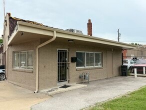 1909 Quindaro Blvd, Kansas City, KS for lease Building Photo- Image 2 of 6