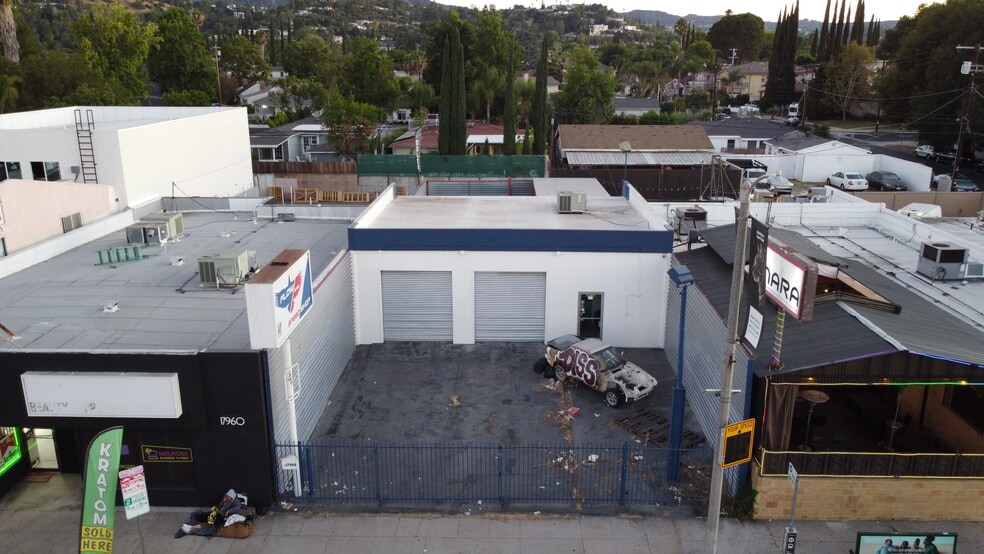 17964 Ventura Blvd, Encino, CA for sale - Building Photo - Image 3 of 6