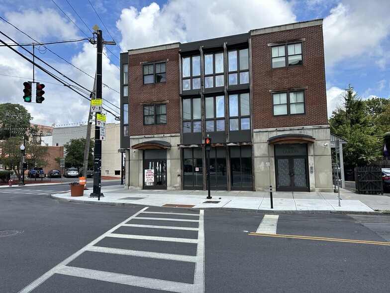 423-425 Madison Ave, Albany, NY for lease - Building Photo - Image 1 of 18