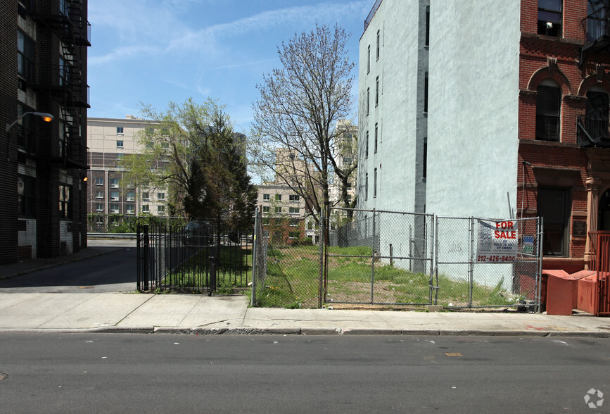 915 Eagle Ave, Bronx, NY for sale - Primary Photo - Image 1 of 1