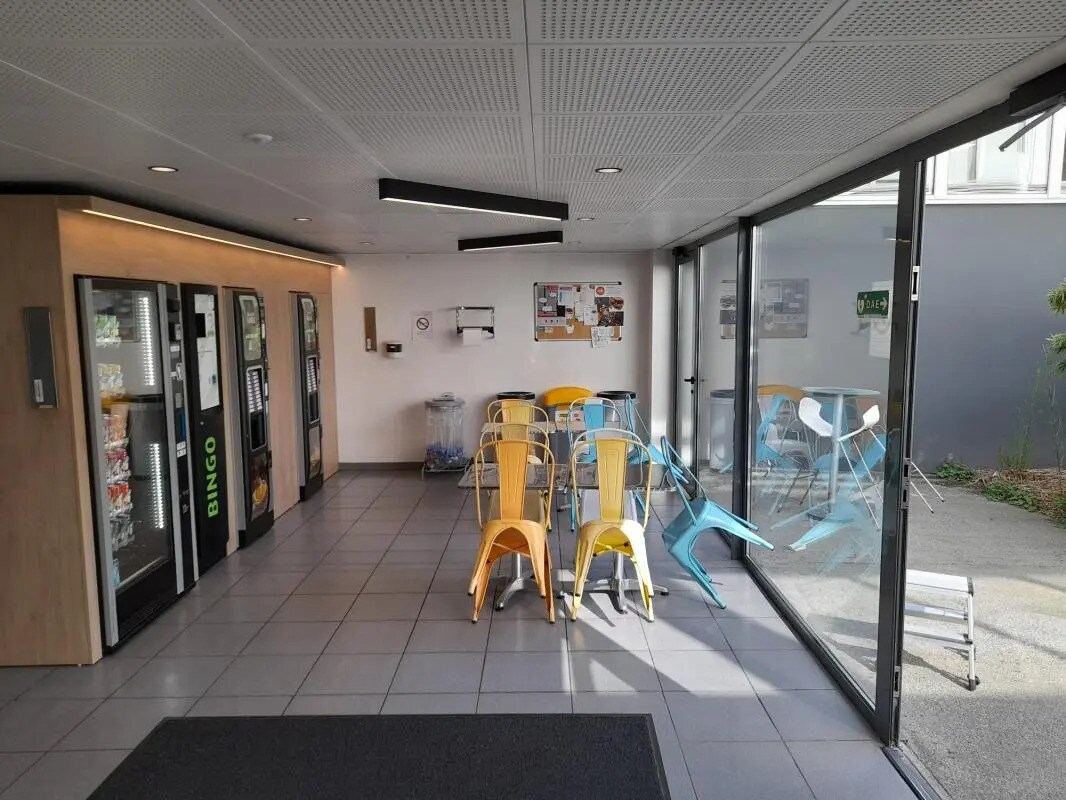 3 Rue Marcel Pajotin, Angers for lease Building Photo- Image 1 of 10