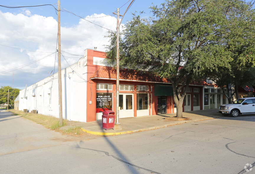 114-116 S Covington St, Hillsboro, TX for sale - Primary Photo - Image 1 of 1