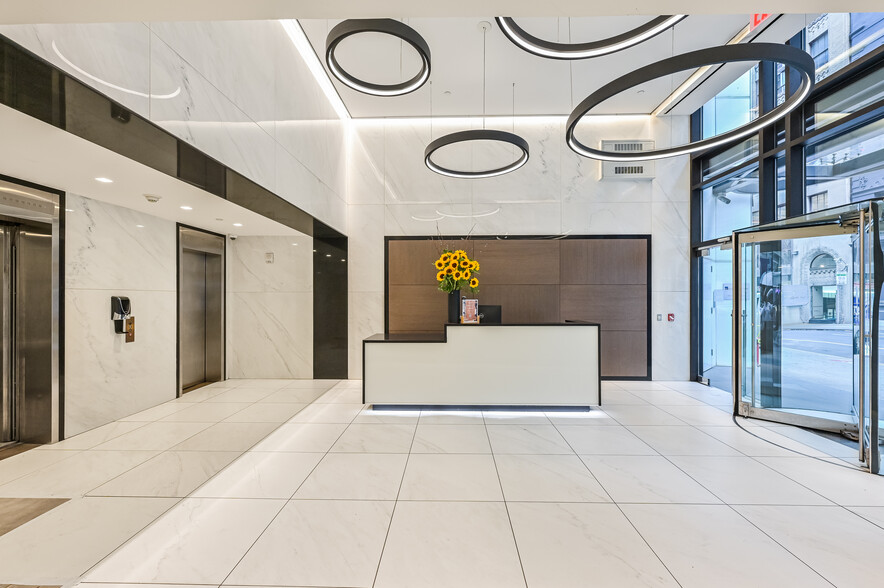 251 W 30th St, New York, NY for lease - Lobby - Image 3 of 8