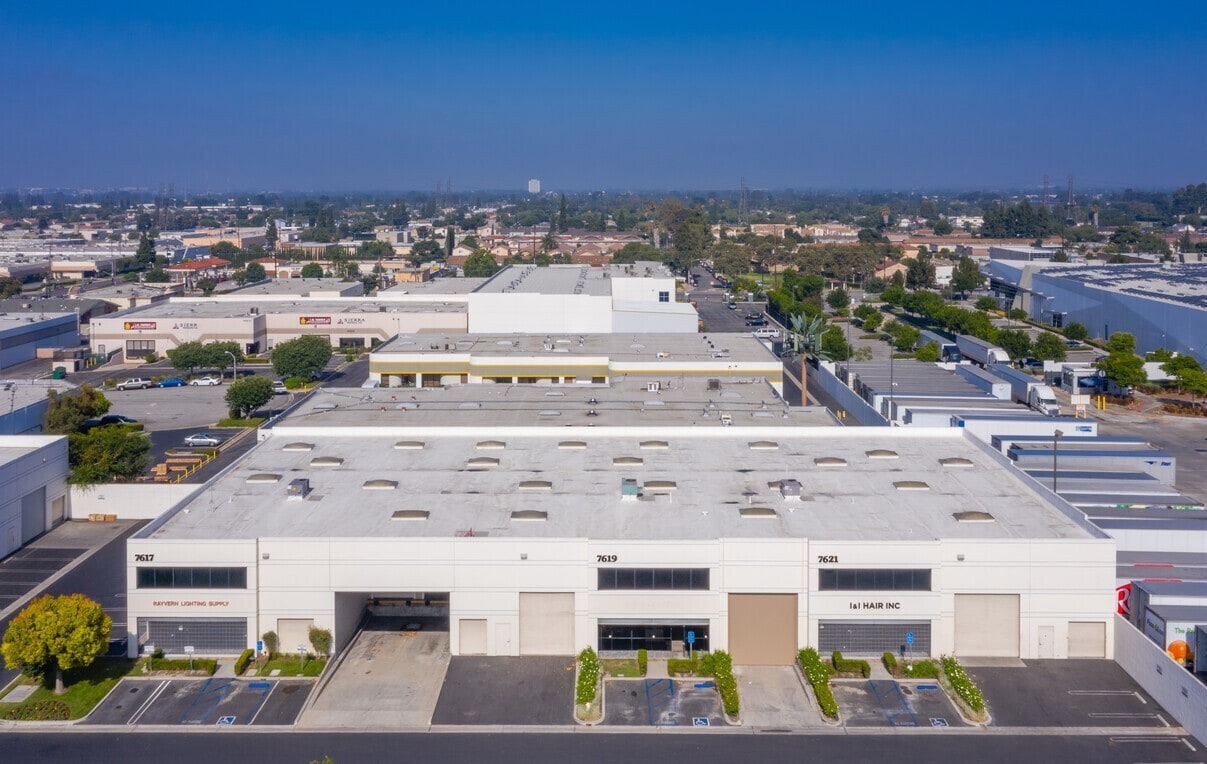7617-7621 Somerset Blvd, Paramount, CA for lease Interior Photo- Image 1 of 18