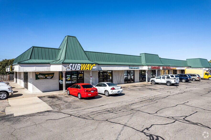 61006160 E 21st St N, Wichita, KS 67208