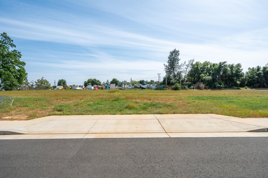 Airport Rd, Redding, CA for sale - Building Photo - Image 2 of 4