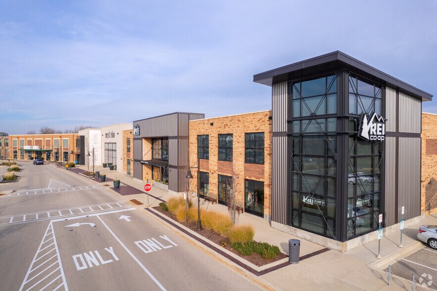 901 N Milwaukee Ave, Vernon Hills, IL 60061