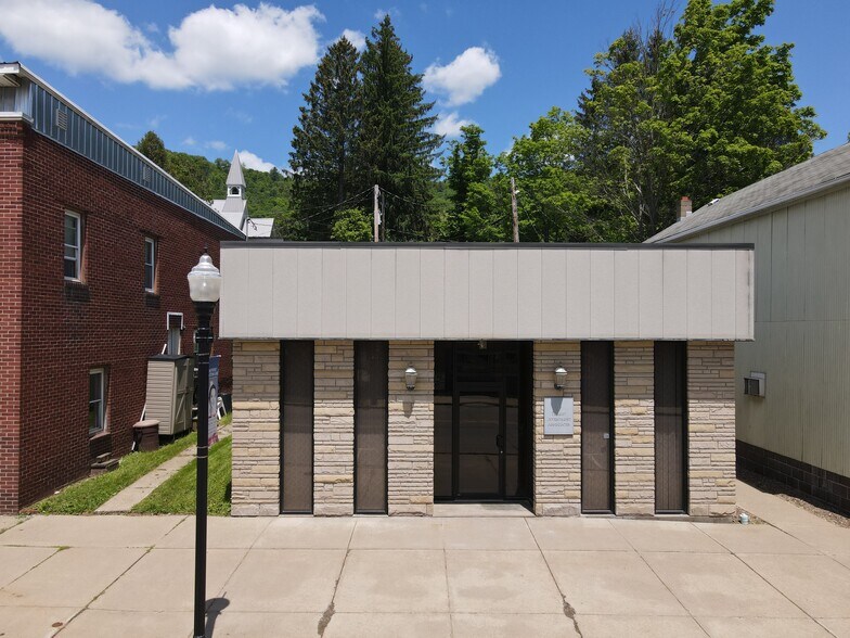312 W Main St, Smethport, PA for sale - Building Photo - Image 1 of 19