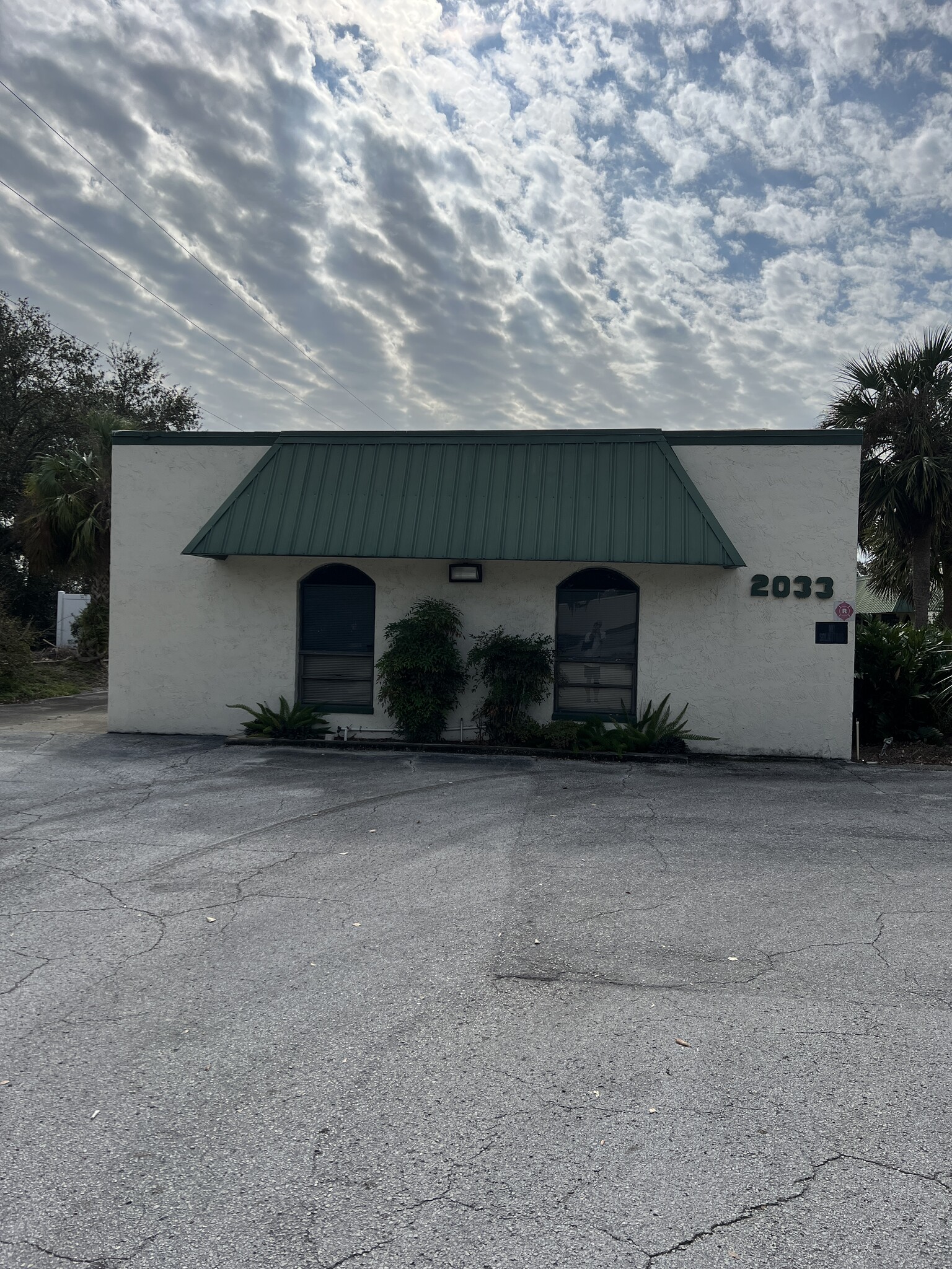 2033 E Edgewood Dr, Lakeland, FL for lease Building Photo- Image 1 of 10