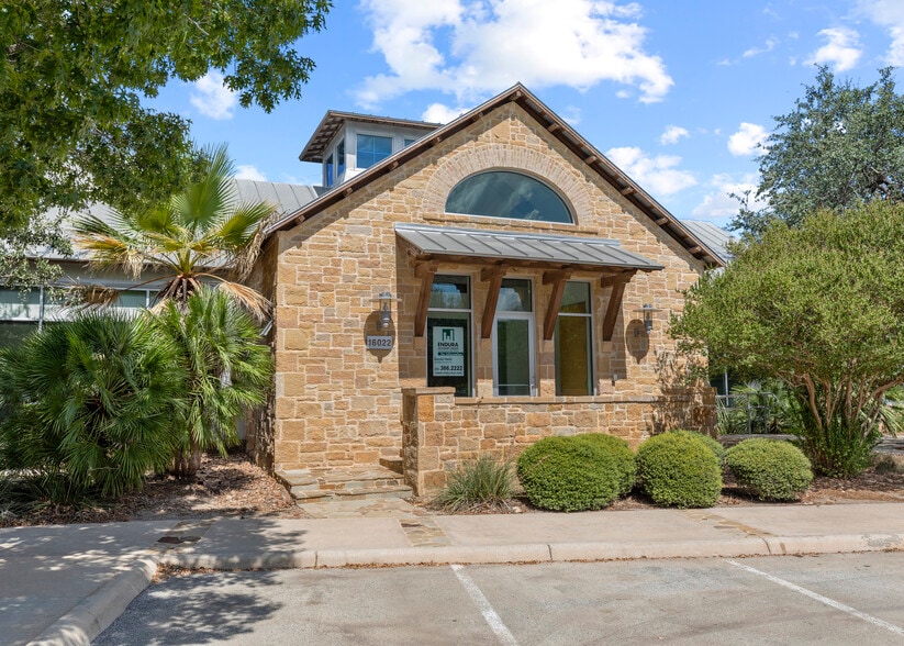 16022 Via Shavano, San Antonio, TX for lease - Building Photo - Image 1 of 16