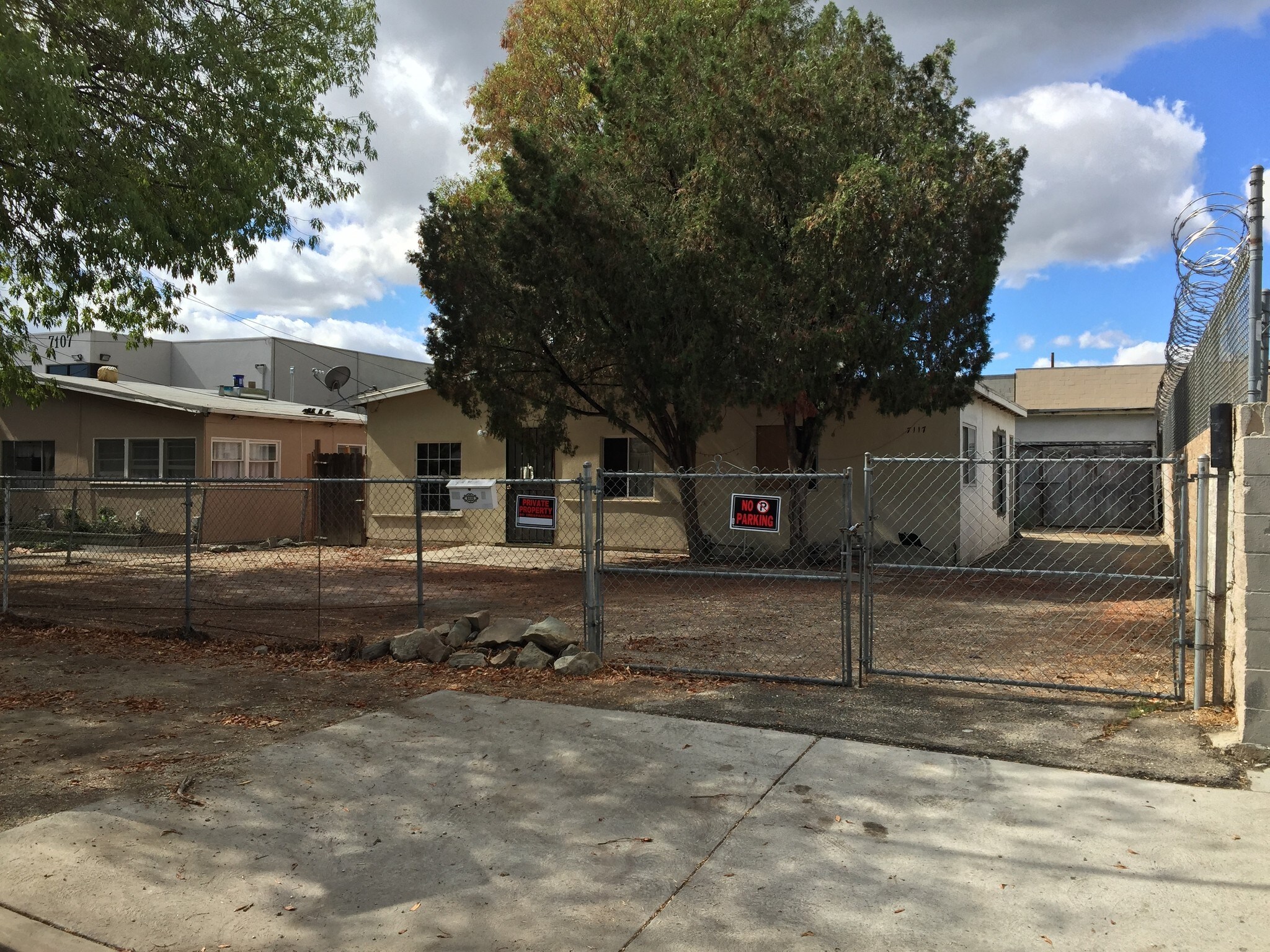 7117 Valjean Ave, Van Nuys, CA for sale Primary Photo- Image 1 of 1