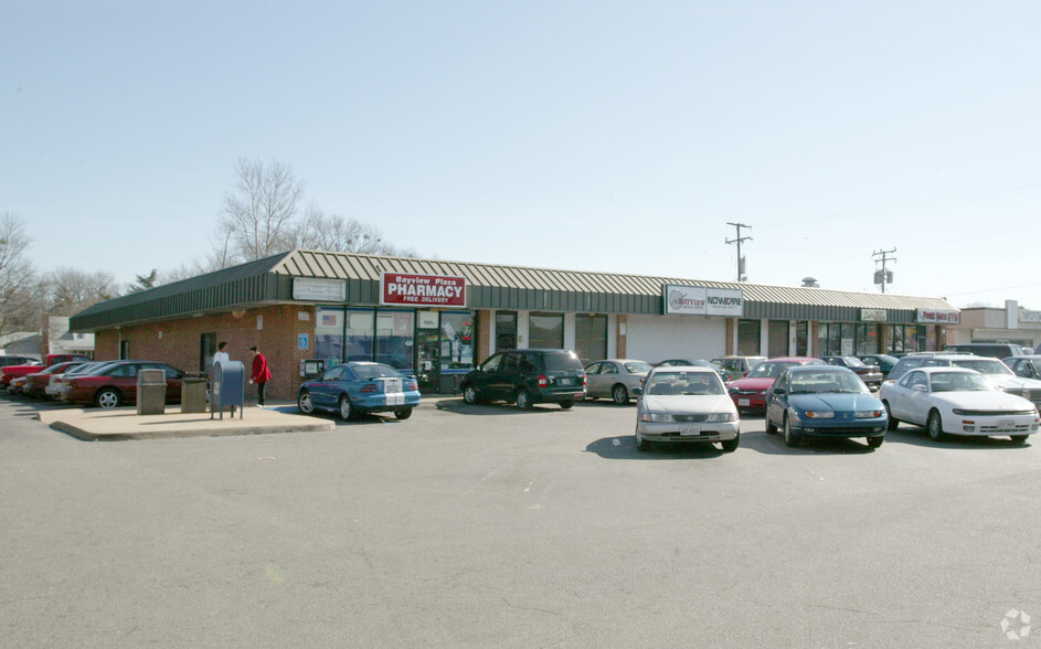 Bayview Shopping Center portfolio of 2 properties for sale on LoopNet.com - Building Photo - Image 3 of 3