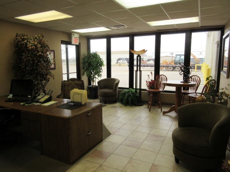 1600 W Pancake Blvd, Liberal, KS for sale - Interior Photo - Image 2 of 16