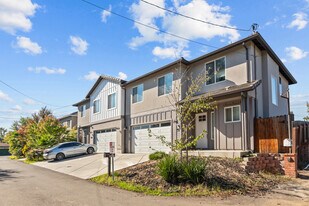 Four Halfplexes on Del Campo Ln - 1031 Exchange Property