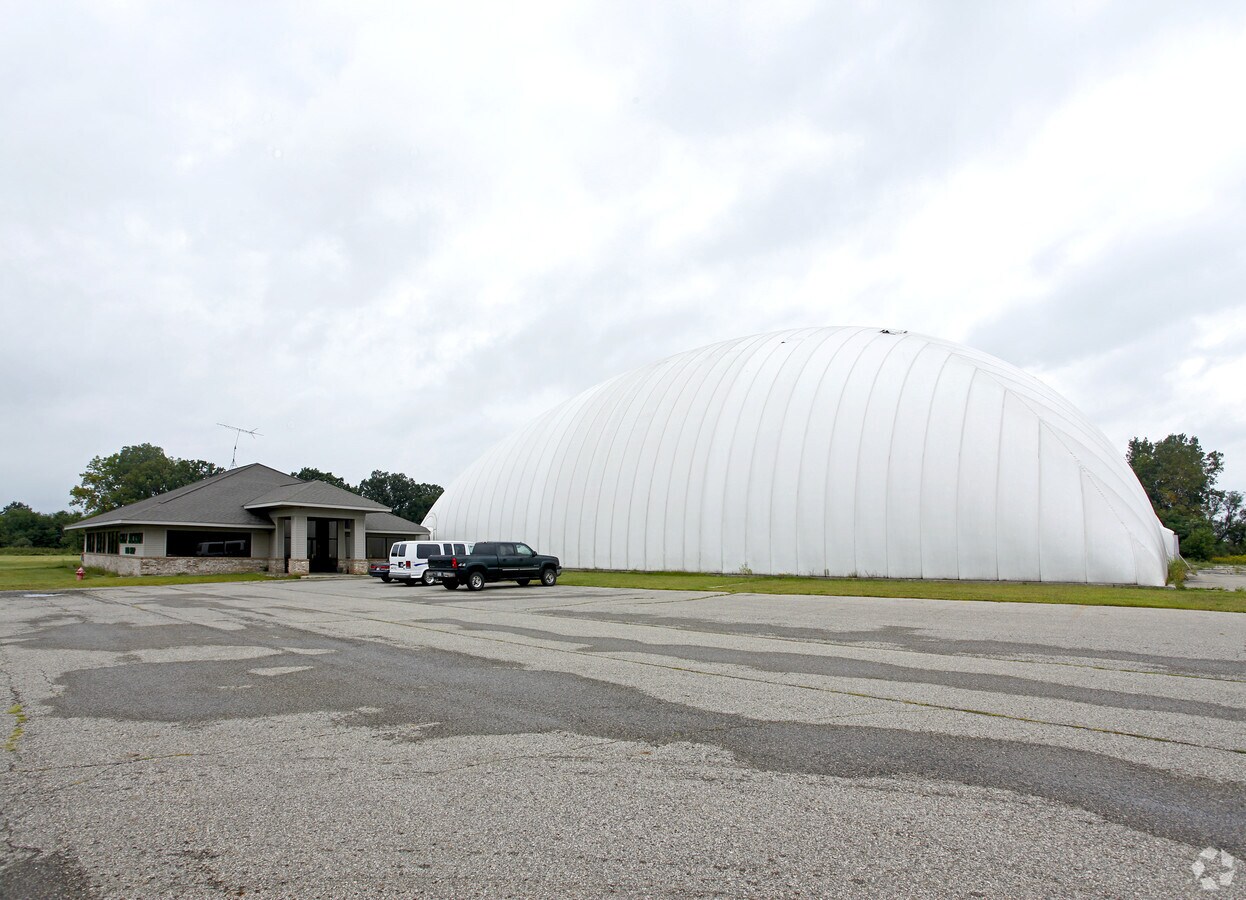 3600 Wayland Dr, Jackson, MI 49202 Sports & Entertainment for Sale