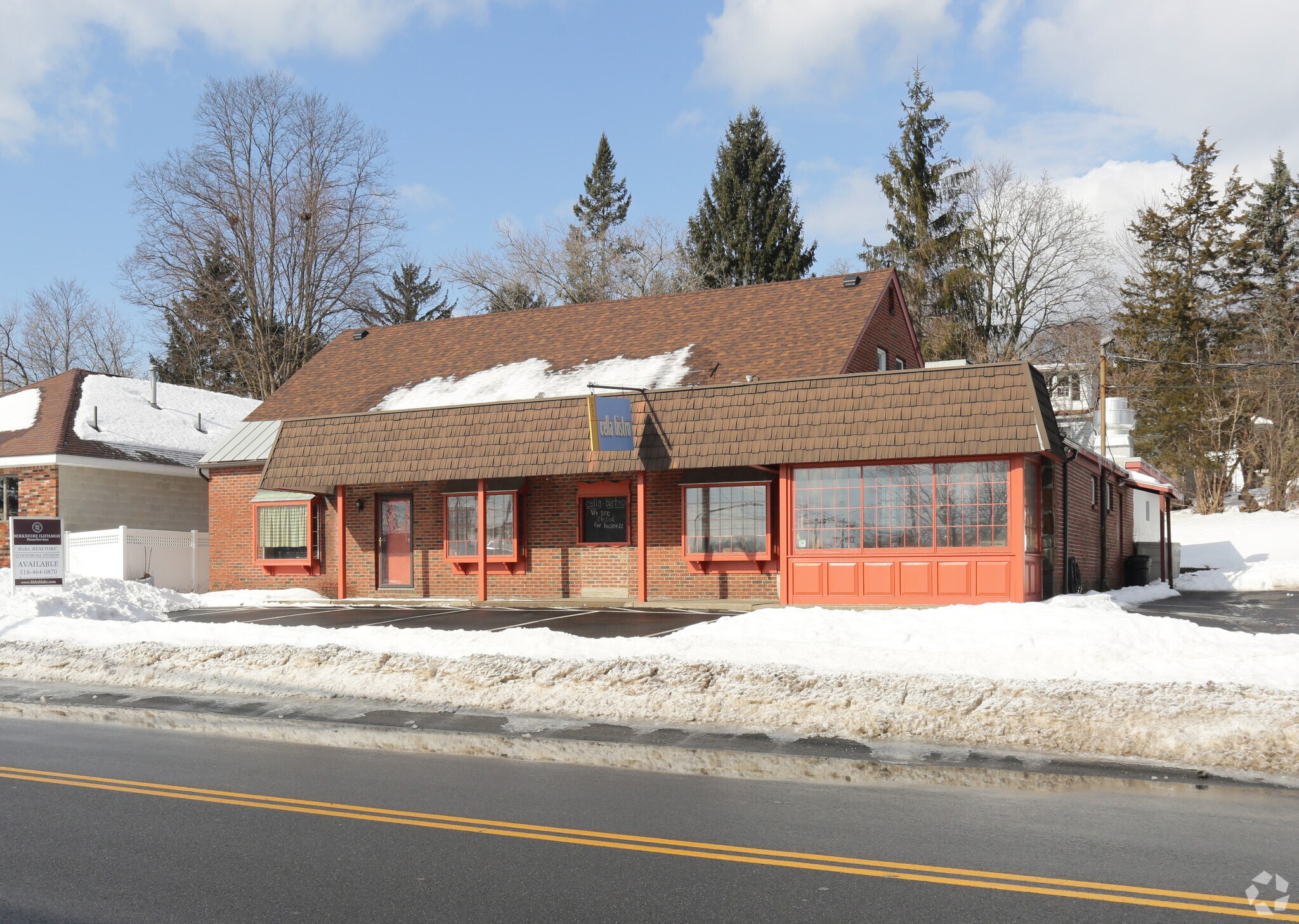 2015 Rosa Rd, Schenectady, NY for sale Primary Photo- Image 1 of 1