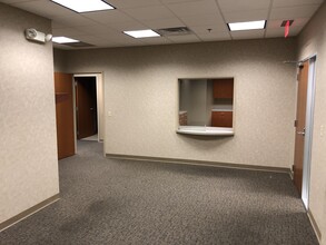 301 Madison St, Joliet, IL for lease Interior Photo- Image 1 of 4