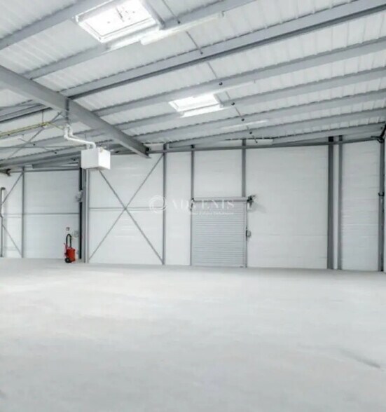 Flex in Piolenc for sale - Building Photo - Image 3 of 7