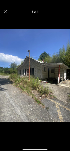 10065 Linville Falls Hwy, Newland, NC for sale - Primary Photo - Image 1 of 1