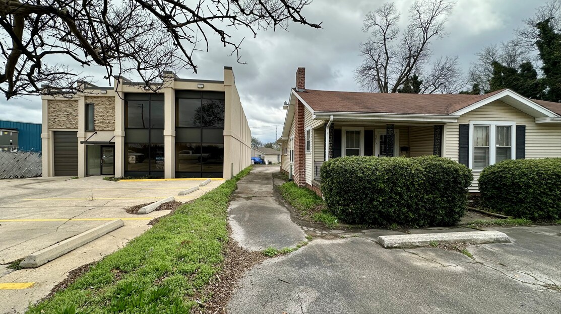 Clinton Ave W Development portfolio of 2 properties for sale on LoopNet.com Primary Photo- Image 1 of 5