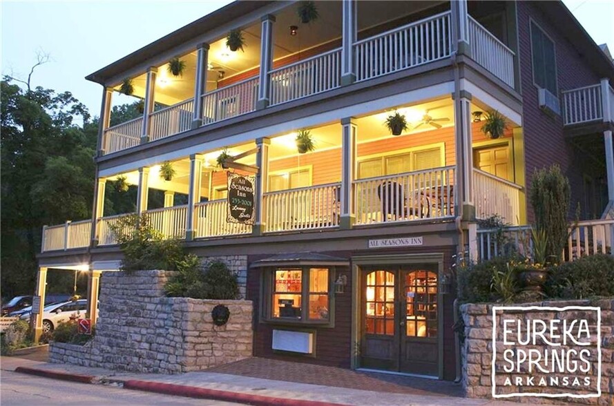 156-160 Spring St, Eureka Springs, AR for sale - Building Photo - Image 1 of 39