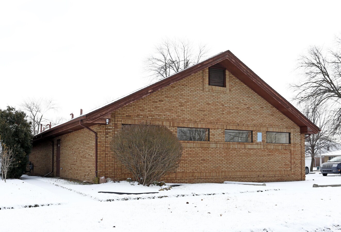 14290 Northline Rd, Southgate, MI 48195
