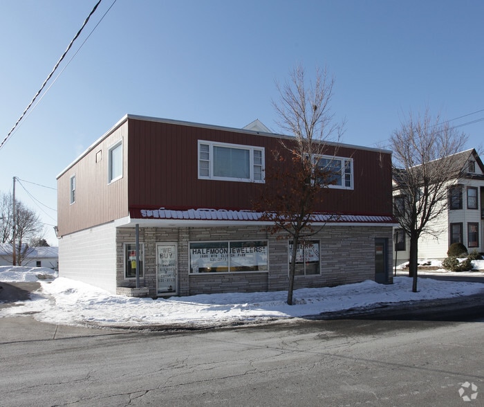 311 Park Ave, Mechanicville, NY for sale - Primary Photo - Image 1 of 1