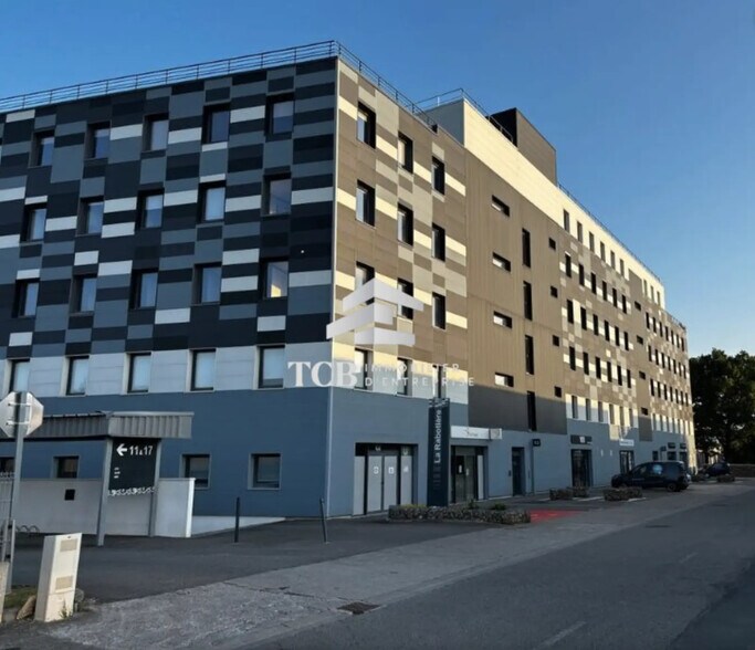 Office in Saint-Herblain for sale - Building Photo - Image 1 of 7