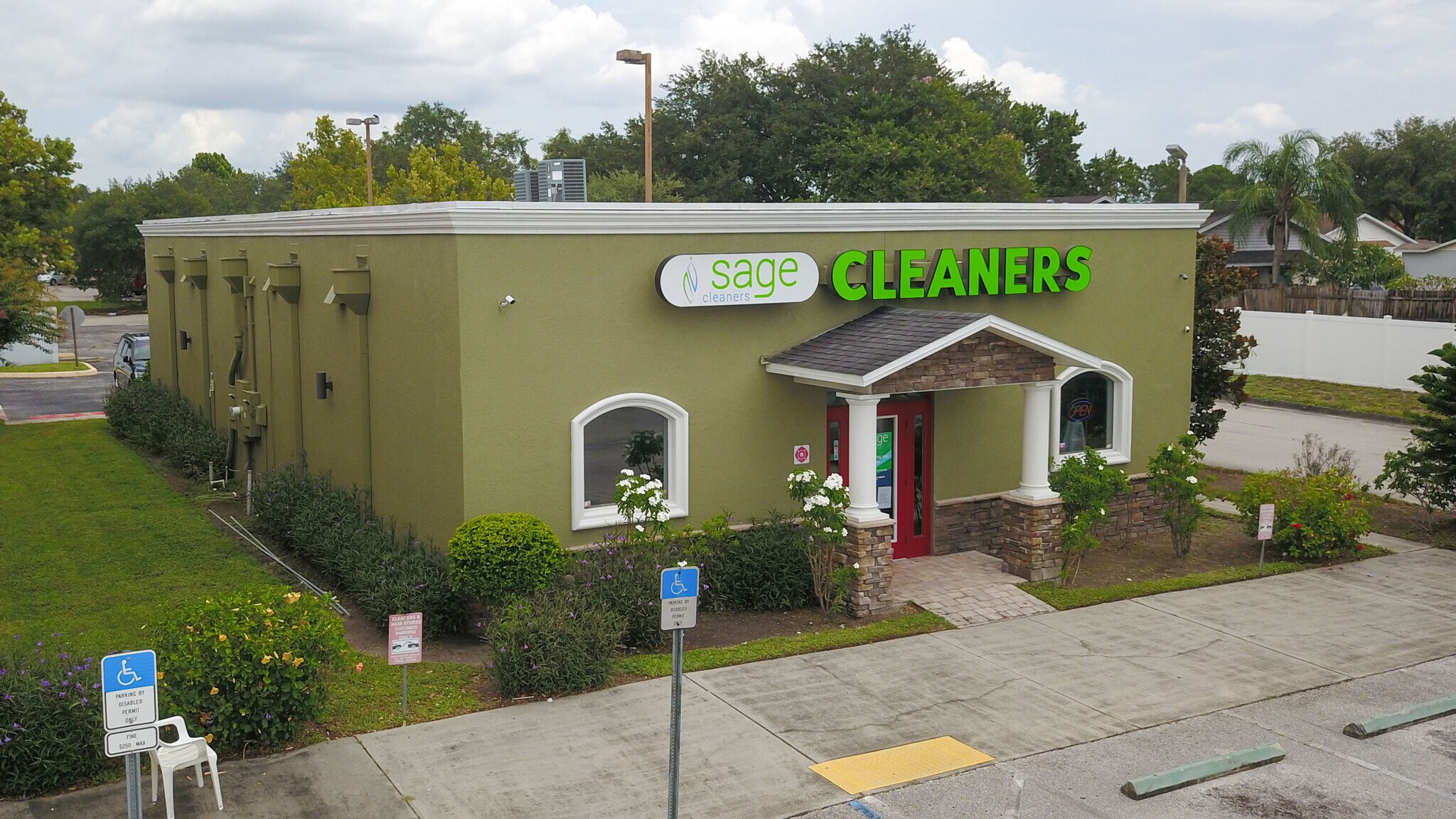 1836 W Lumsden Rd, Brandon, FL for sale Building Photo- Image 1 of 1