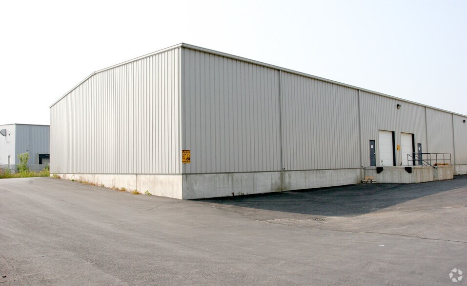 4501 Triangle St, McFarland, WI for lease - Building Photo - Image 3 of 17