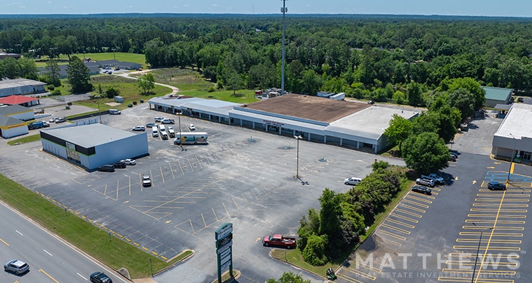 Specialty in Bainbridge, GA for sale - Building Photo - Image 1 of 1
