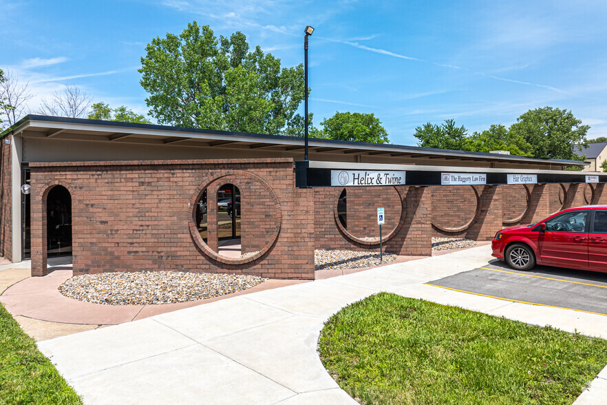 816-818 NW Park Ln, Lees Summit, MO for lease - Building Photo - Image 3 of 30