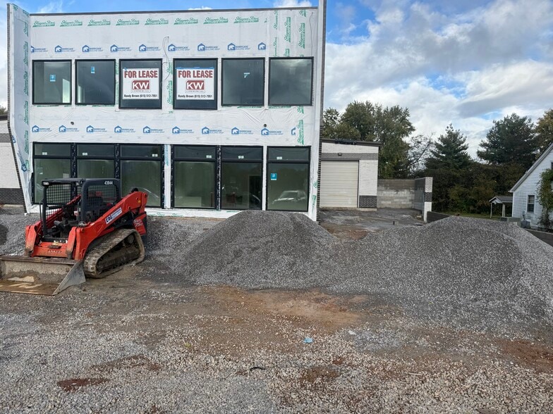 5824 New Nashville Hwy, Murfreesboro, TN for lease - Building Photo - Image 3 of 14